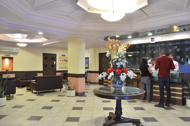 ホテル ツーリスト デラックス