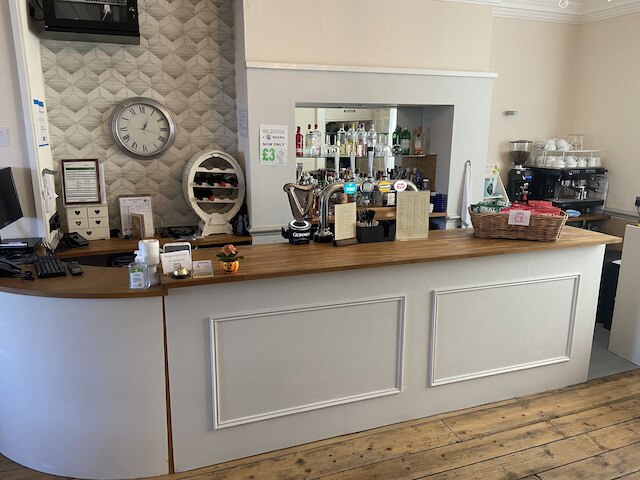 アレクサンドラ ホテル