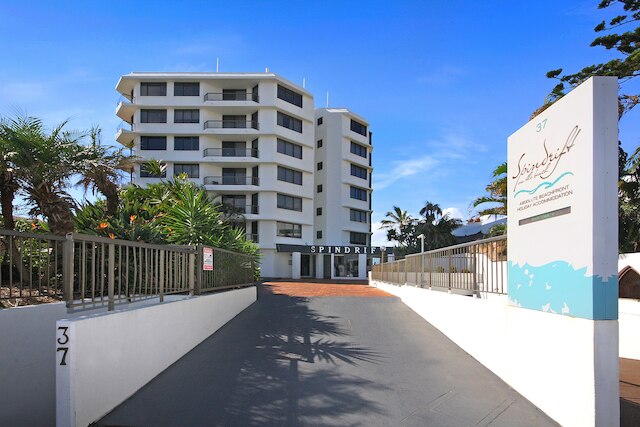 スピンドリフト オン ザ ビーチ