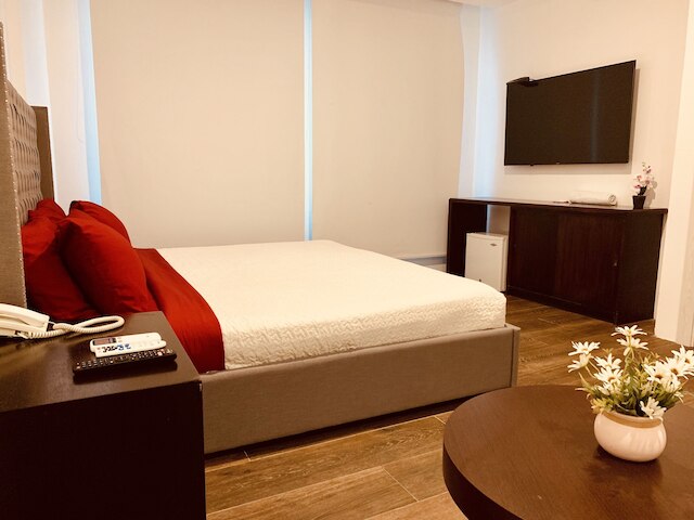 ラ フォンタナ ホテル