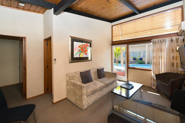 オアシス ビーチ モーテル