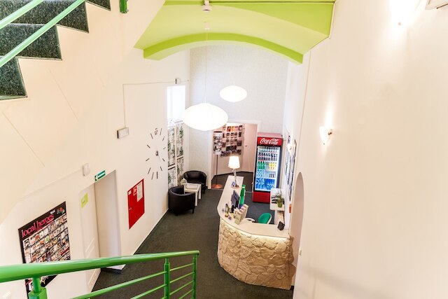 ザ シークレット ガーデン アパートメンツ