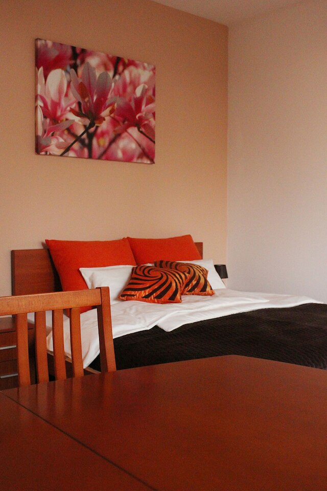 ザ シークレット ガーデン アパートメンツ