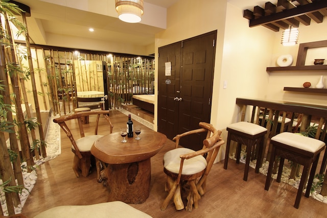 ビクトリアコート ノースEDSA - カロオカン