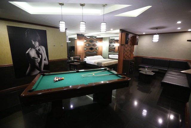 ビクトリアコート ノースEDSA - カロオカン