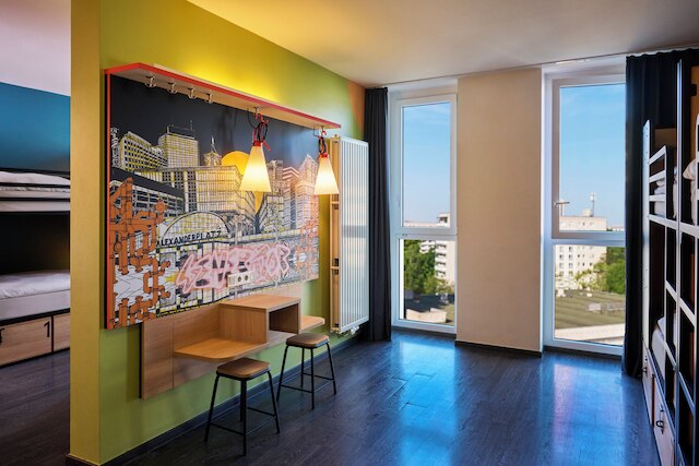 ジェネレーター ベルリン アレクサンダープラザ