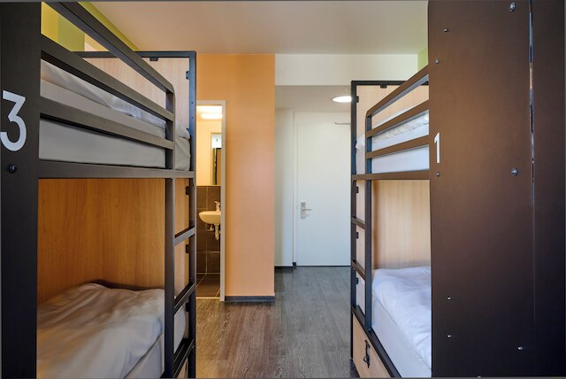 ジェネレーター ベルリン アレクサンダープラザ