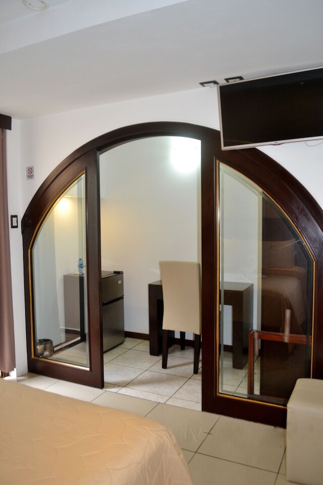 ホテル ヴィラ フロレンシア ソーナ ロッサ