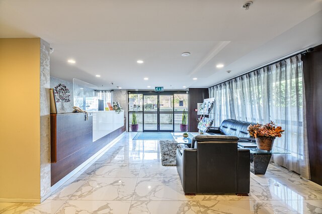 アレクサンダーイン