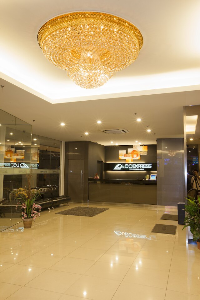 レオ エクスプレス ホテル