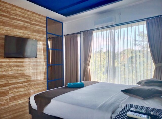 ボンボラ サーフ キャンプ