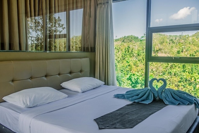 ボンボラ サーフ キャンプ