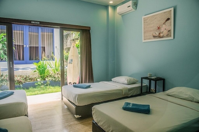 ボンボラ サーフ キャンプ