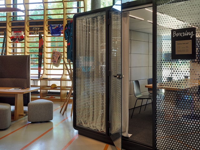 25 アワーズ  ホテル チューリッヒ ウエスト