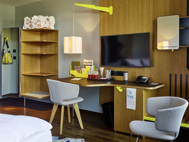 25 アワーズ  ホテル チューリッヒ ウエスト