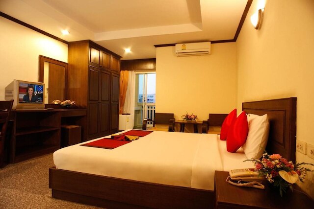 ロイヤル パネライ ホテル