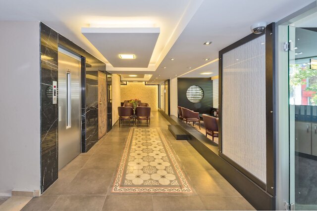 アーバズラール ホテル