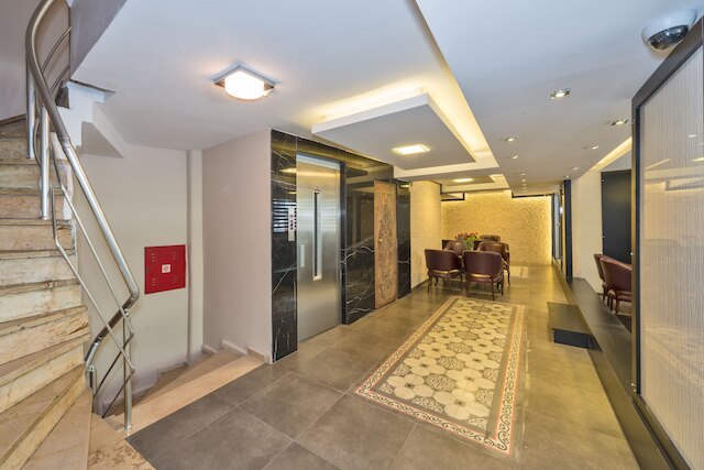 アーバズラール ホテル