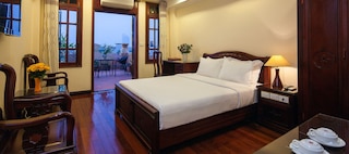 ラッキー3 ホテル & トラベル