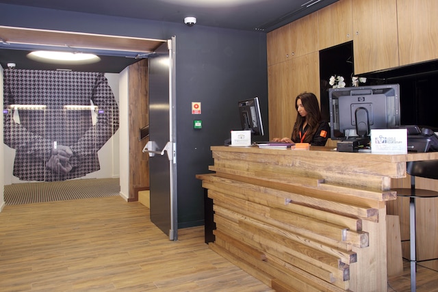 ルーム メイト パウ、 バルセロナ