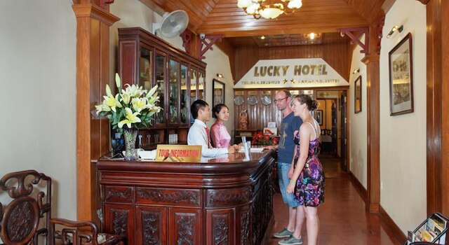 ラッキー ホテル