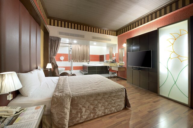 オランダ ヴィレッジ モーテル フアピン (荷蘭村汽車旅館華平館)