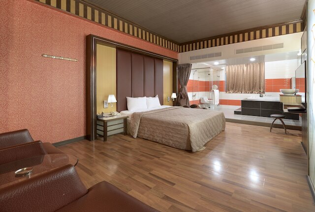 オランダ ヴィレッジ モーテル フアピン (荷蘭村汽車旅館華平館)