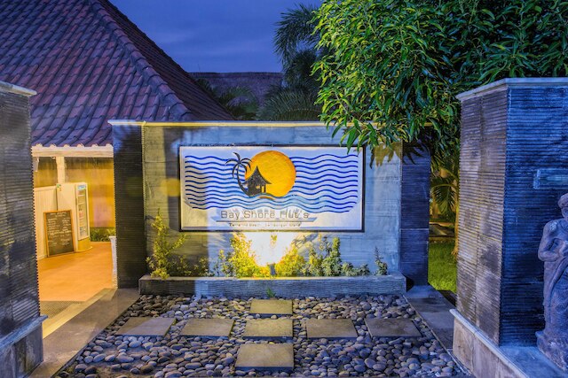 レンボンガンベイショアハッツ