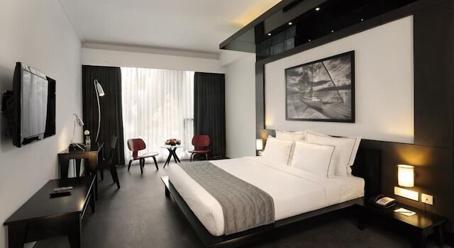 エスケープ ホテル & スパ