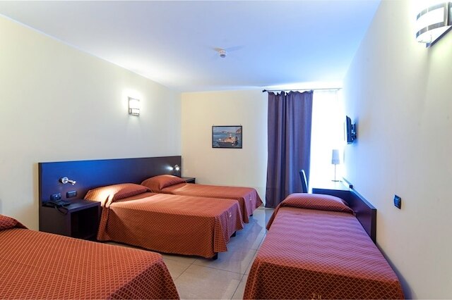 ホテル ティエンポ