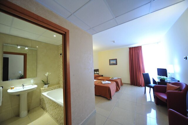 ホテル ティエンポ