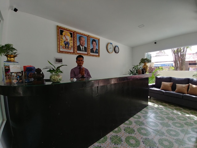 セントラル・ナイト・ホテル