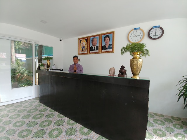 セントラル・ナイト・ホテル