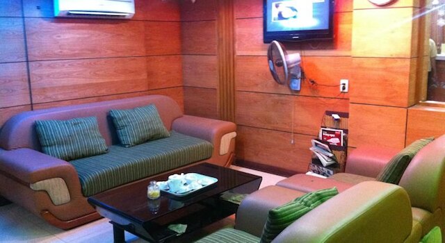 レッドドアーズ ニア ジア ディン パーク