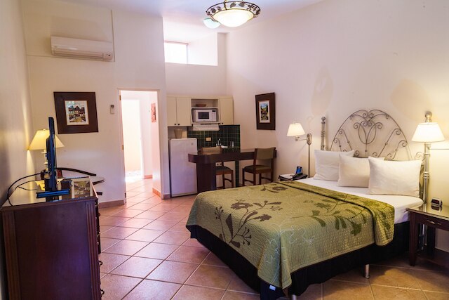 ホテル エル アルメンドロ