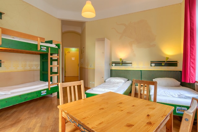 ホステル モンパラスト