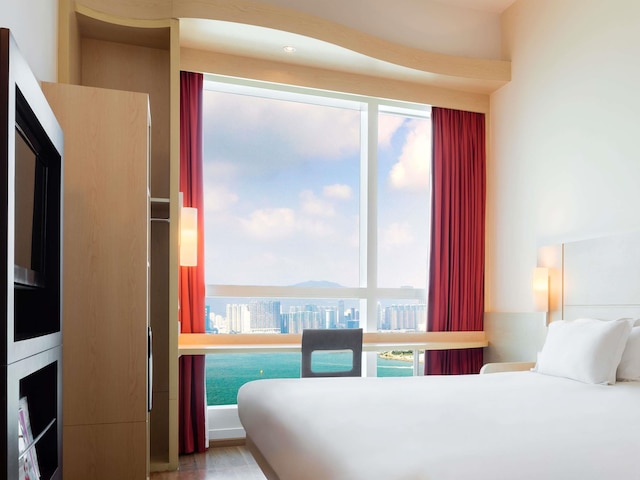 イビス 香港 セントラル アンド シェンワン (宜必思香港中上環)