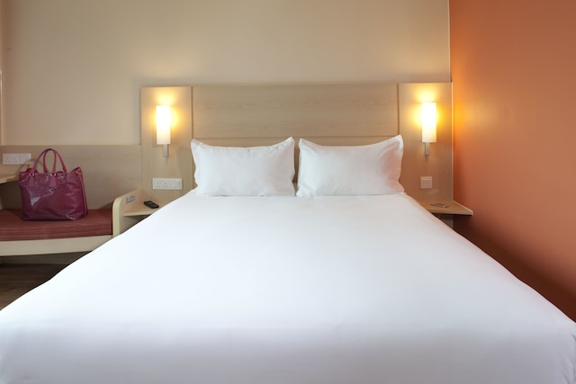 イビス 香港 セントラル アンド シェンワン (宜必思香港中上環)