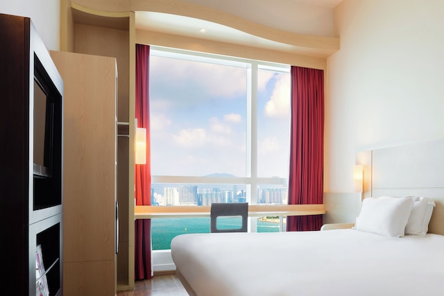 イビス 香港 セントラル アンド シェンワン (宜必思香港中上環)