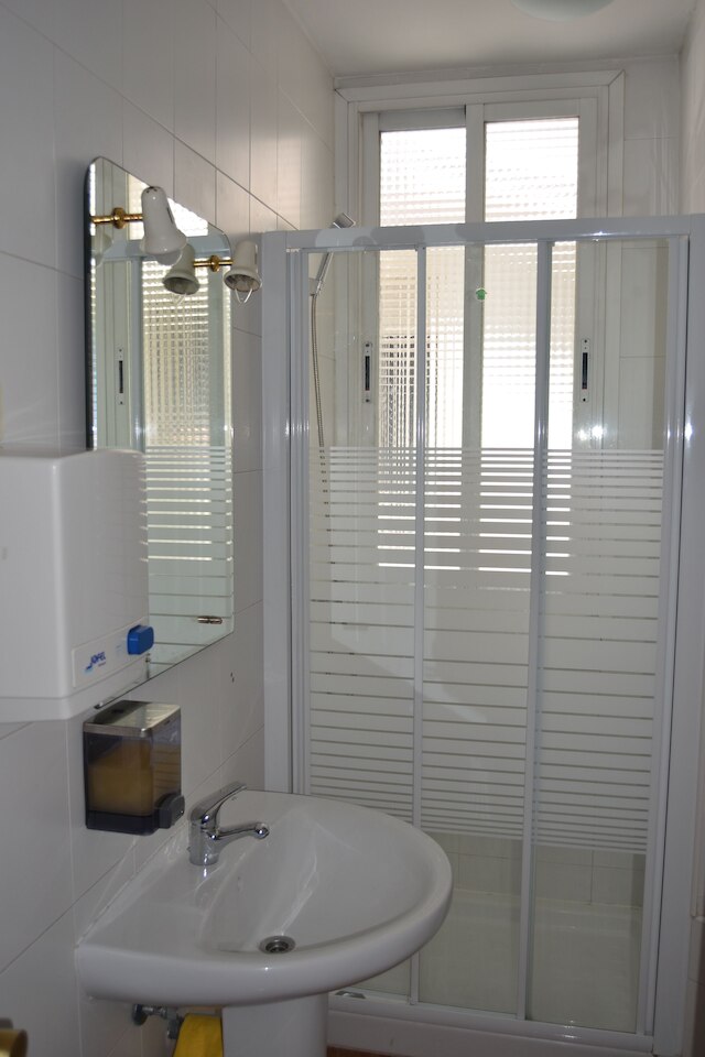 ホスタル エネブラール