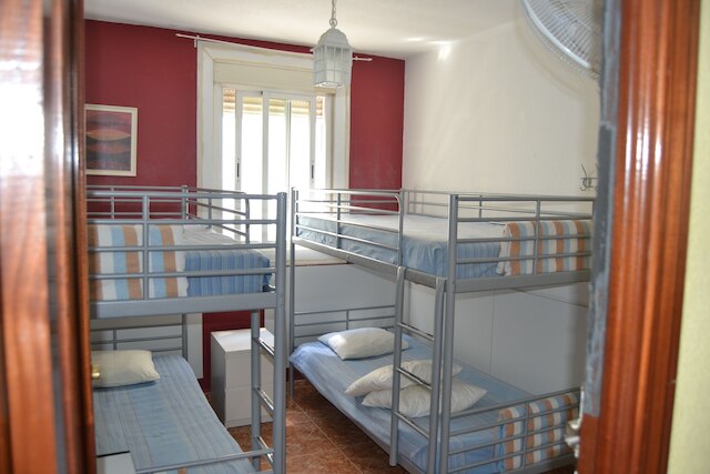 ホスタル エネブラール