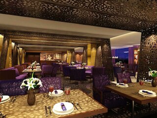 ダヴナム サロヴァー ポルティコ スイーツ バンガロール