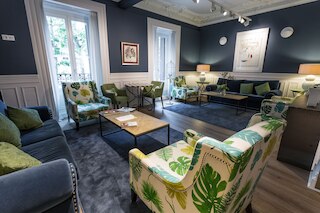 プチ パレス レアルタッド プラザ