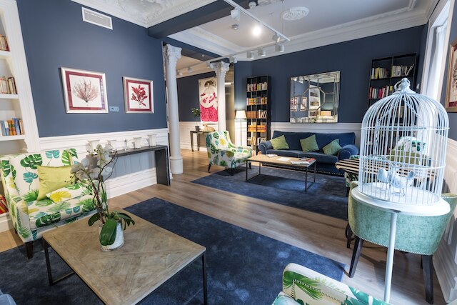 プチ パレス レアルタッド プラザ