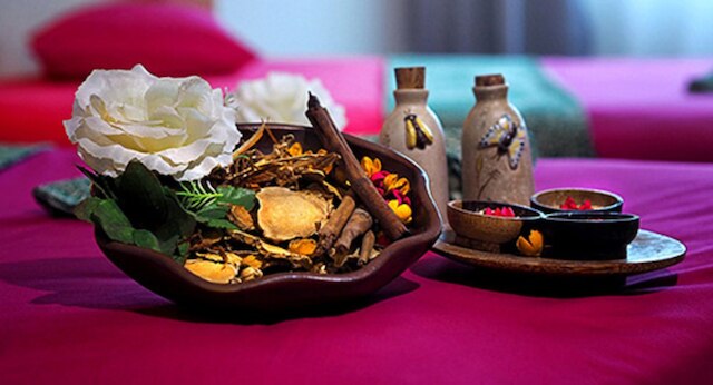 フェイブホテル ソロ バル