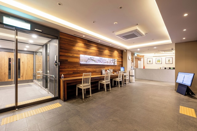 ホテル ソンビ インサドン