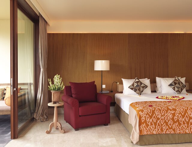 コマネカ・アット・ラサ・サヤン