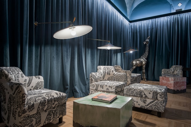 ホテル・ナンバー・ナイン