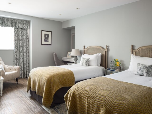 メイクルオア アームズ ホテル アンド レストラン