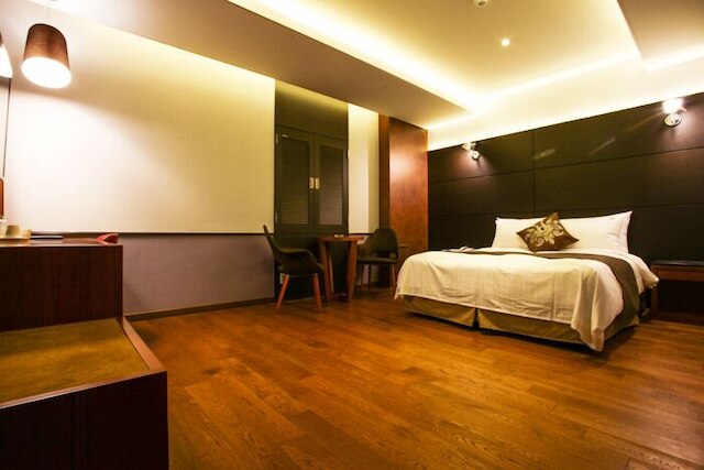 カラック ツーリスト ホテル